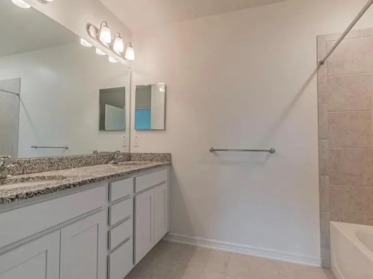 1122 Hillhurst Dr — Photo 10