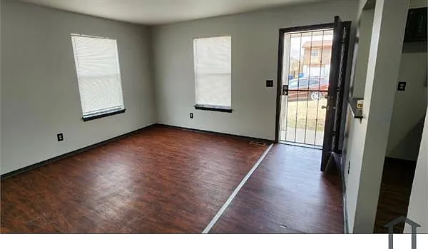 6161 Payne Ave — Photo 6