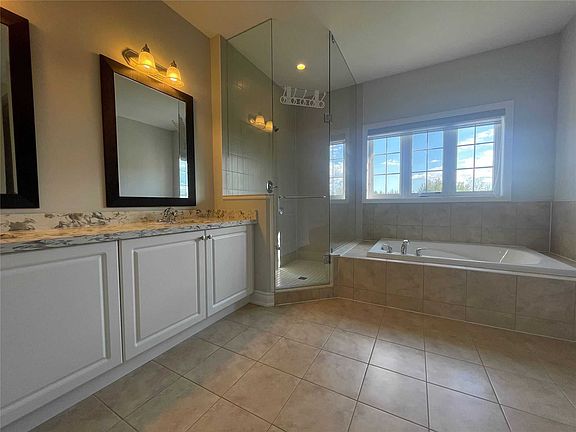 4th image of 138 Crane St