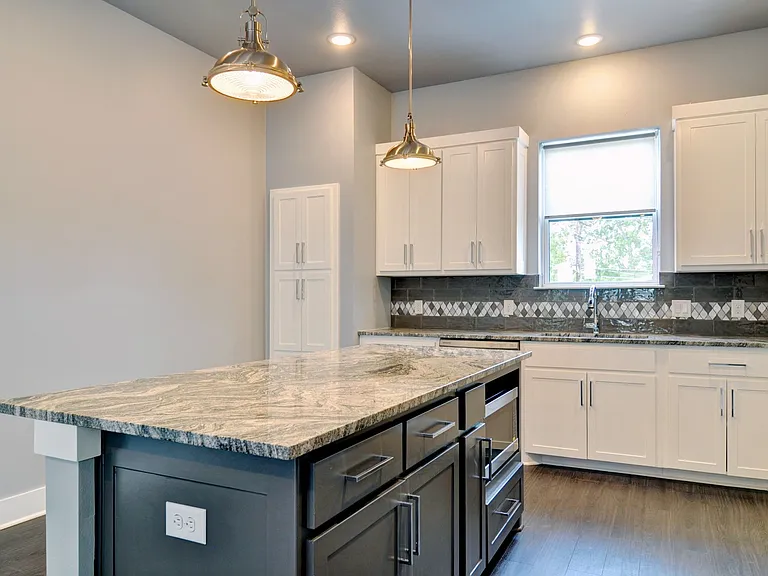 2514 Forest Park Blvd — Photo 10