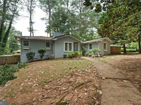 2764 Hogan Rd, East Pt, GA 30344