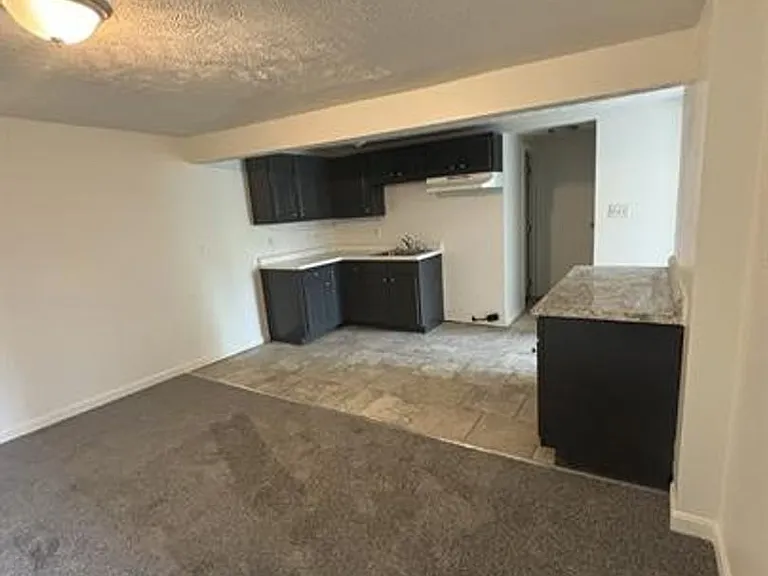 1112 Edith Ave — Photo 3