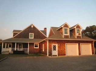 6 Wisteria Dr, Remsenburg, NY 11960