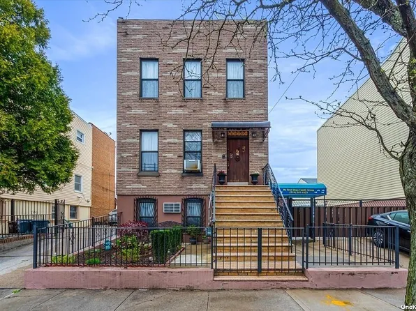 71-45 69th Pl, Ridgewood, NY 11385
