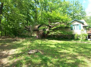 430 T Hahn Rd, Coxs Creek, KY 40013