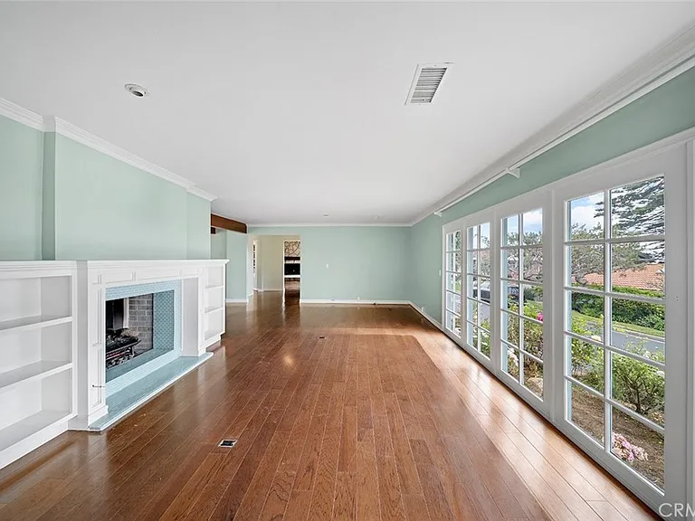 905 Emerald Bay — Photo 11