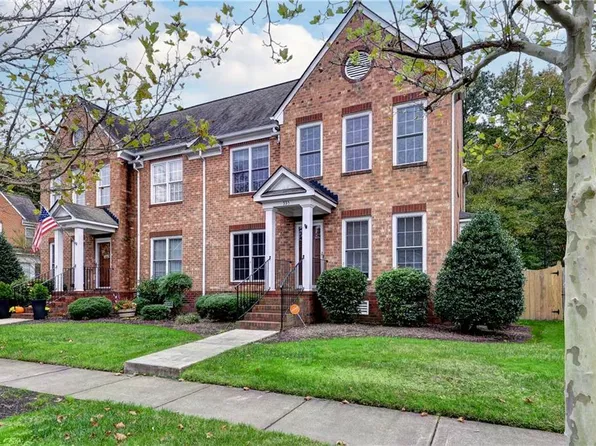 335 Herman Melville Ave, Newport News, VA 23606