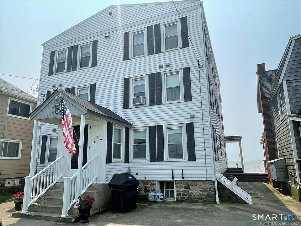 39 Pepperidge Ave