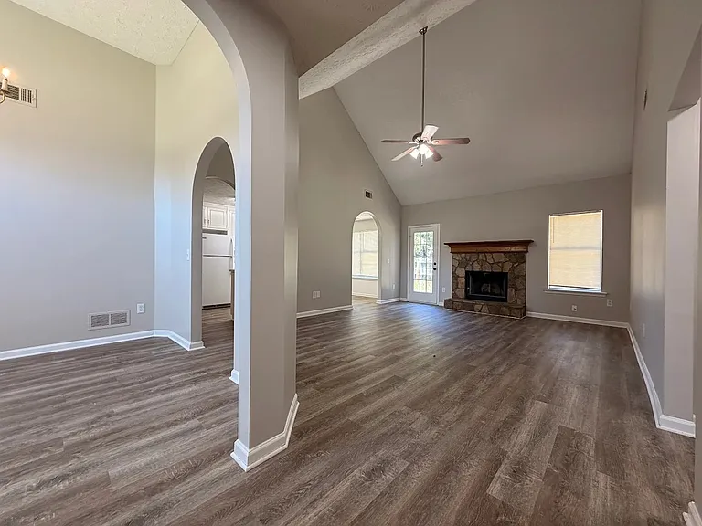 4192 Alaina Ave — Photo 3