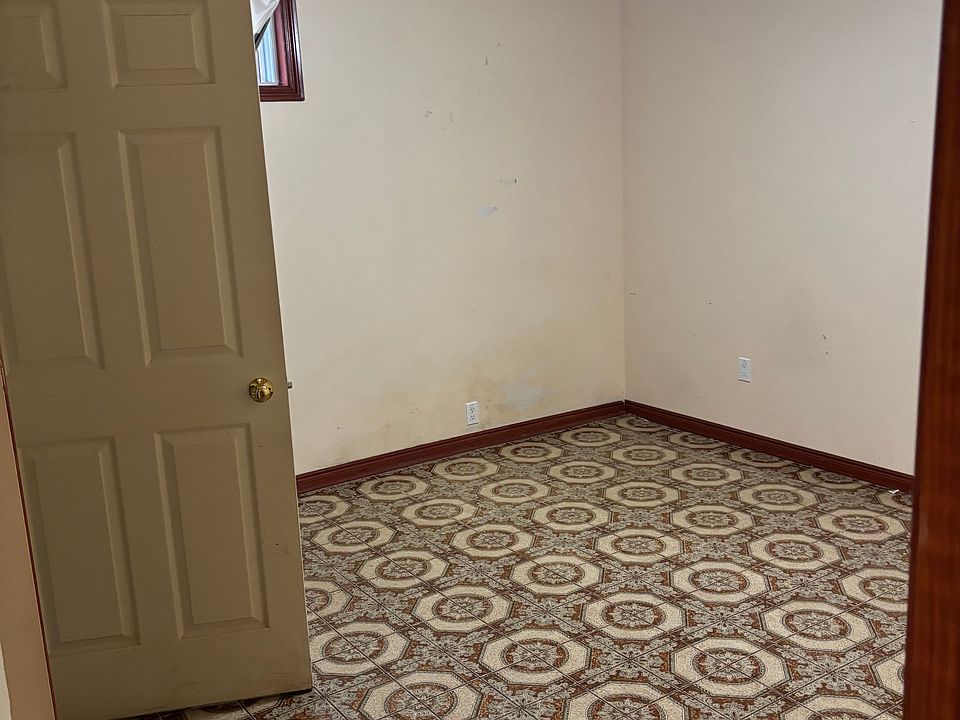 1st image of 37 Irwin Rd