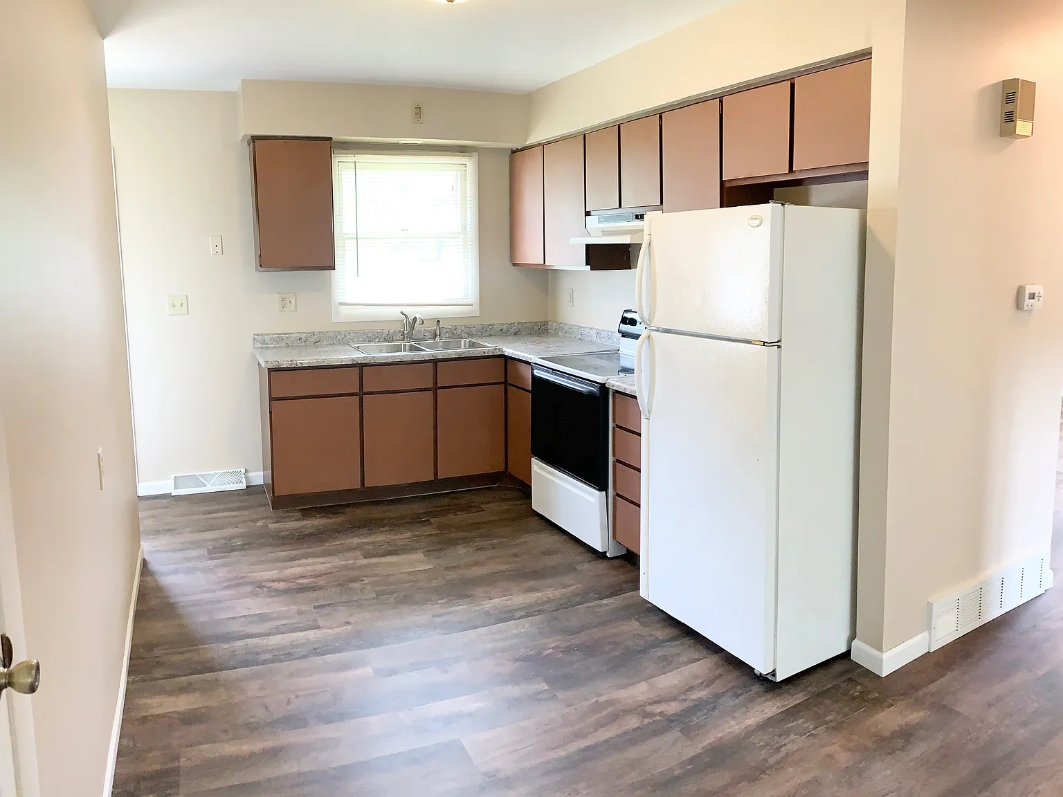 2 bed, $1,150 — Photo 1
