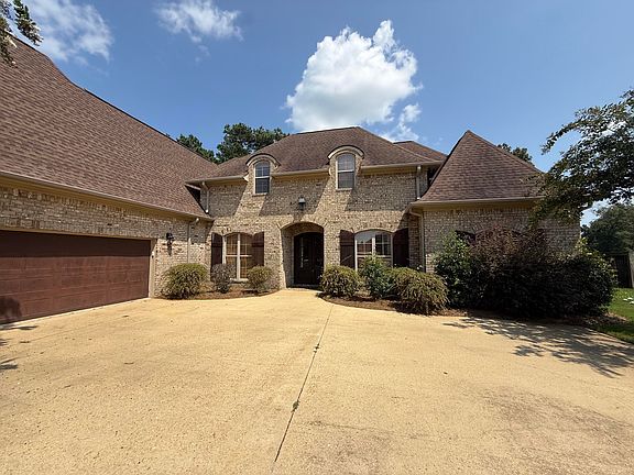 2nd image of 114 Parkside Cv