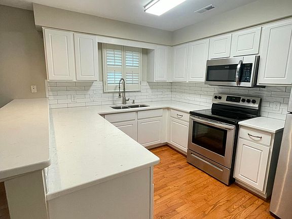 5th image of 2223 Locksley Woods Drive #H