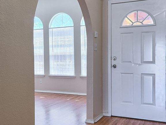 3rd image of 3417 Tea Rose Pl