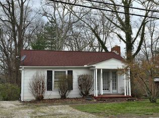 5834 E Pea Ridge Rd, Huntington, WV 25705