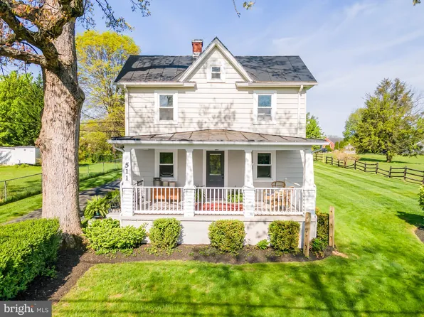 511 S 11th St, Purcellville, VA 20132
