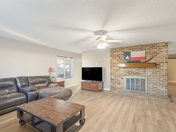 5th image of 5305 Countess Ct