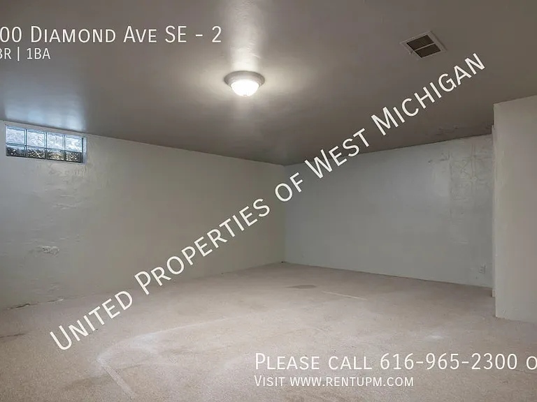 100 Diamond Ave SE #2 — Photo 4