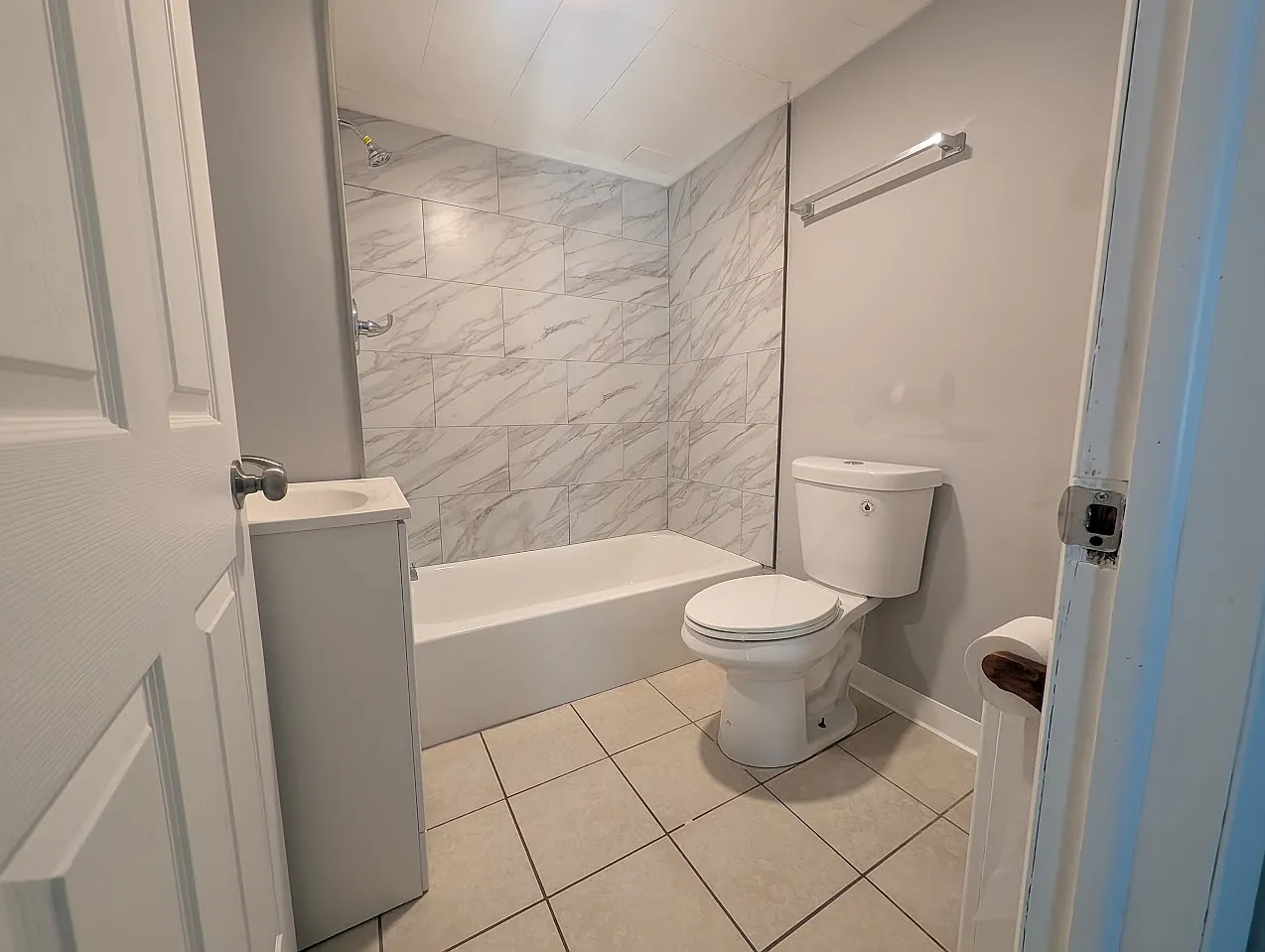 2 bed, $1,800 — Photo 3