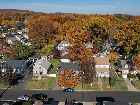4th image of 25 Virginia Ave