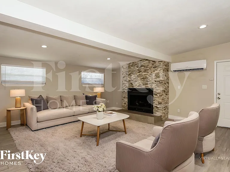 1500 Dozier Ave — Photo 3