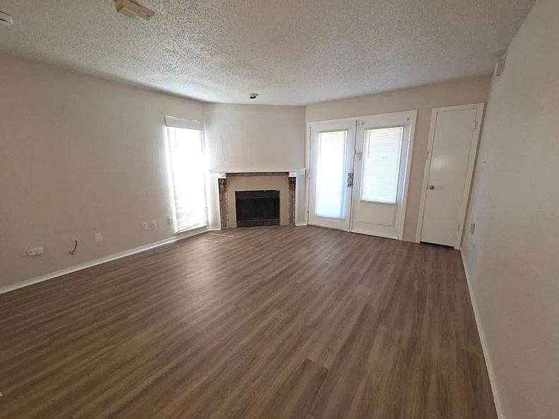 1 bed, 551 sqft, $975 — Photo 4