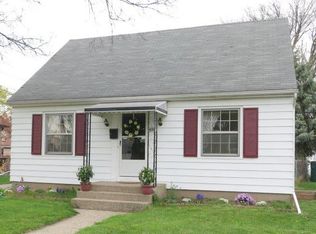 637 Pacific Ave, Lansing, MI 48910