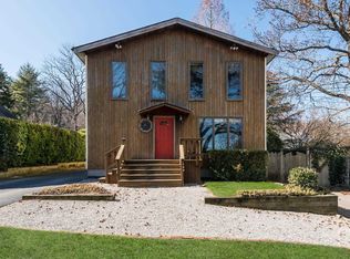 44 Lakeside Dr, Centerport, NY