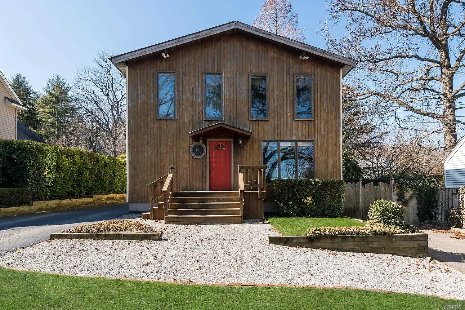 44 Lakeside Dr photo 1