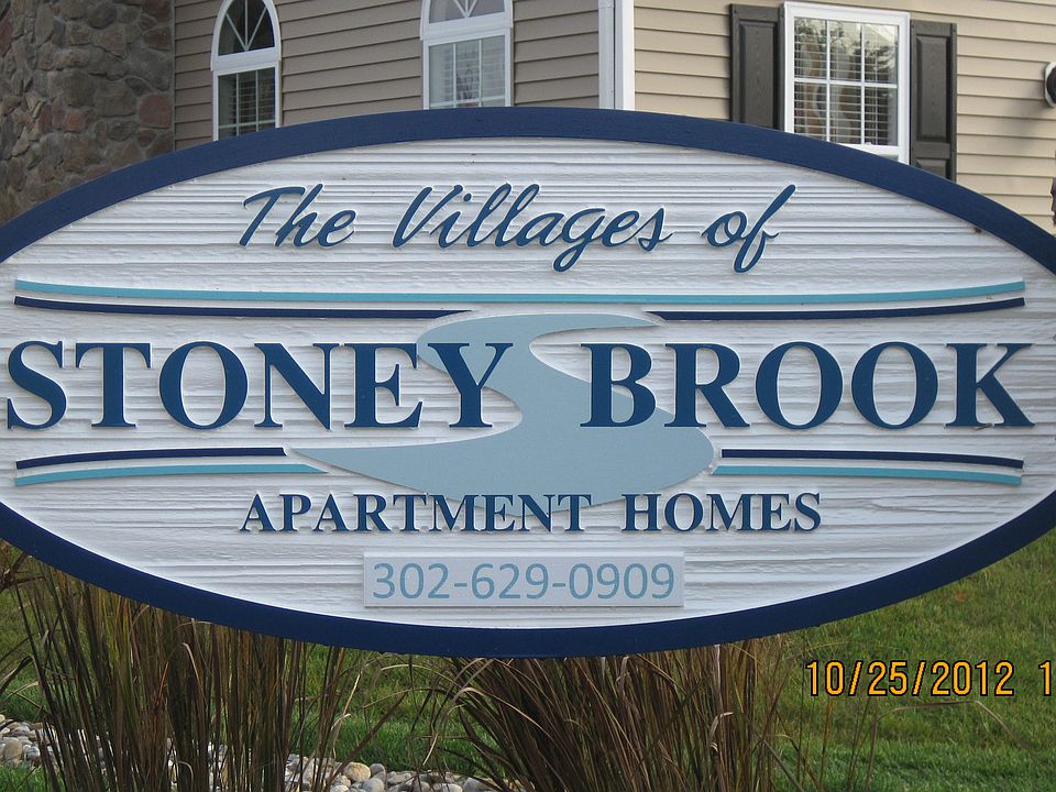 1st image of 23033 Meadow Wood Ct