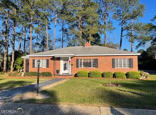 33 8th Ave, Mc Rae, GA 31055