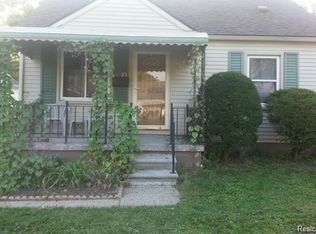 6035 Helen St, Garden City, MI 48135