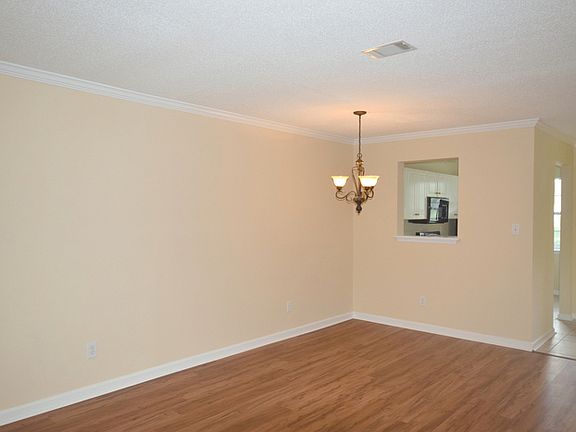 4th image of 4712 Brookwood Dr