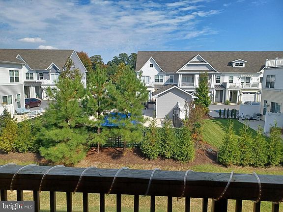 2nd image of 400 Henlopen Sta Unit 204