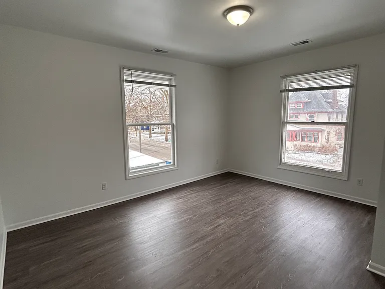 703 W Lovell St #H — Photo 6