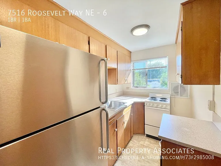 7516 Roosevelt Way NE #6 — Photo 5