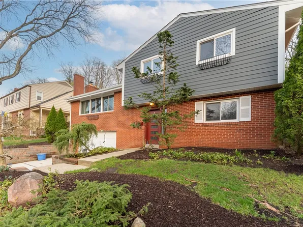 208 Vee Lynn Dr, Pittsburgh, PA 15228