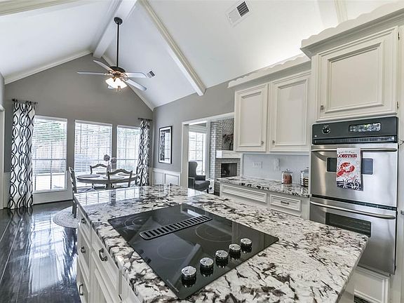 3rd image of 855 Shillington Dr