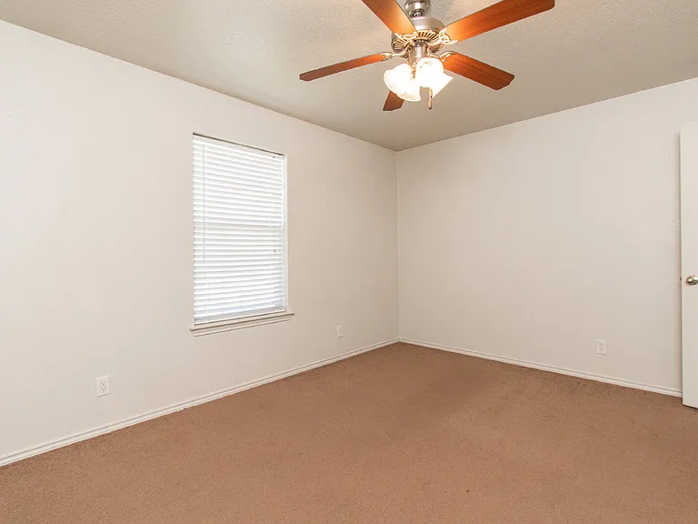 3902 Bolivar Dr — Photo 12