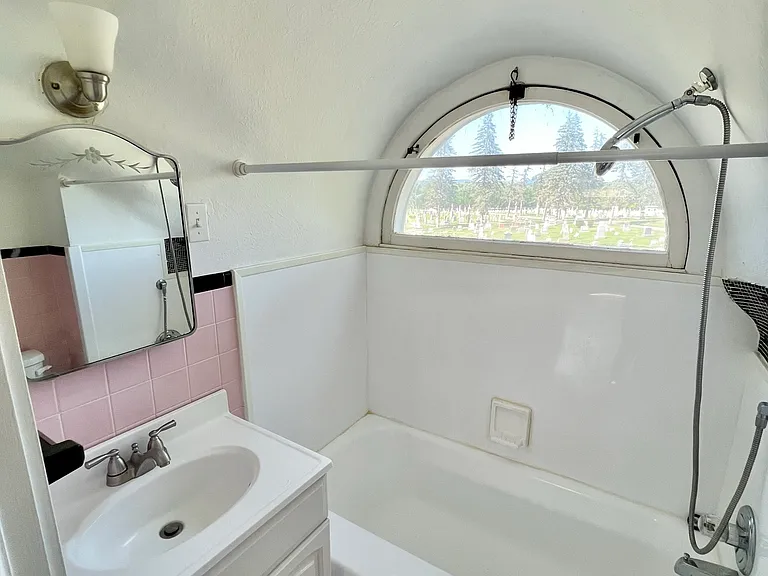 70 Lyman St #6 — Photo 7