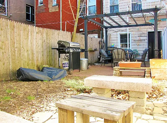 Rented by Yup Realty LLC | media 18