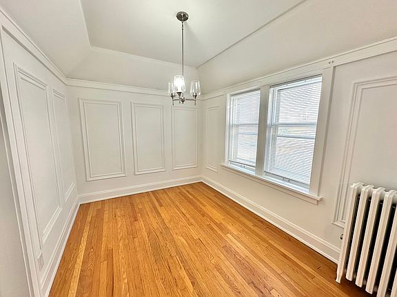 3rd image of 3819 N Oakland Ave APT 7