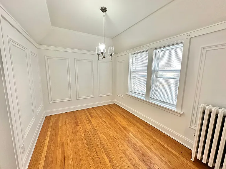 3819 N Oakland Ave — Photo 3