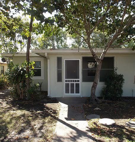 1st image of 1206 NE 3rd Ave APT 2