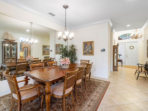 5th image of 10584 Richfield Way