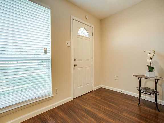 3rd image of 1210 Sierra Blanca Dr
