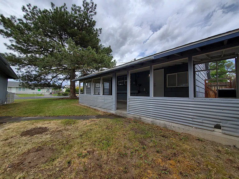 536 N Earl Rd — Photo 8