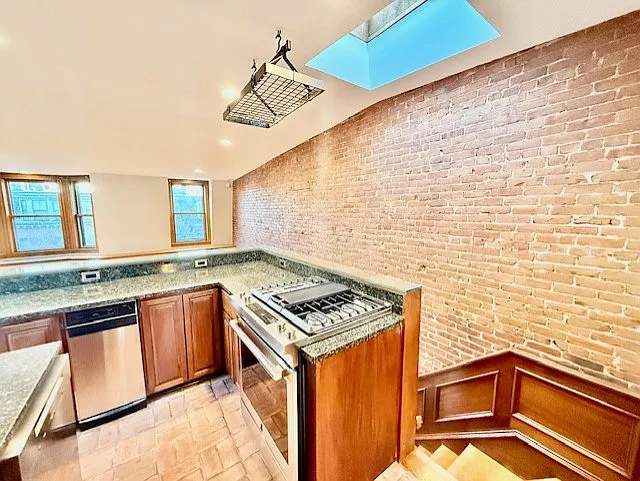 17 Holyoke St #2 — Photo 8