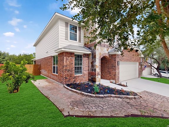 3rd image of 615 Colosseo Way