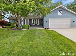 4530 Blackfoot Dr SW, Grandville, MI 49418